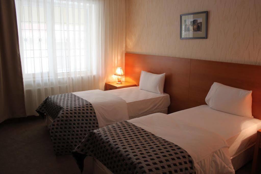 Gallery Hotel Baku Exterior foto