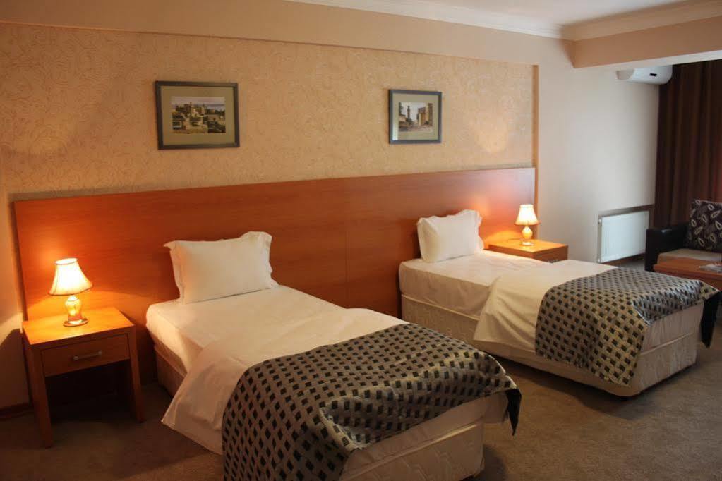 Gallery Hotel Baku Exterior foto